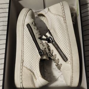 Dolce Vita White Sneakers with Zipper Detail